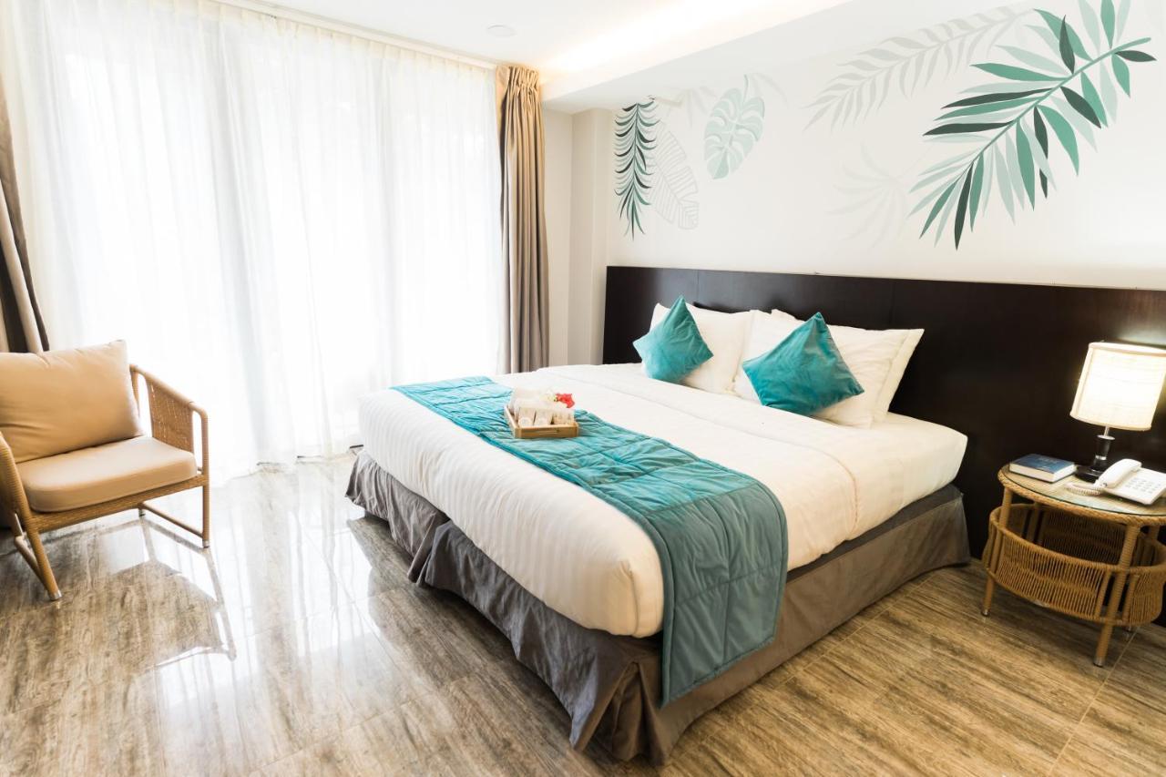 Holiday Suites Port Barton San Vicente  Esterno foto